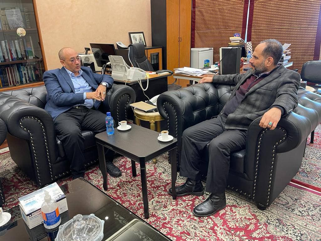 الدكتور ابراهيم اللوزي مدير مركز دار الخبرة للدراسات  حل ضيفا على مركز باحث للدراسات الفلسطينية والاستراتيجية