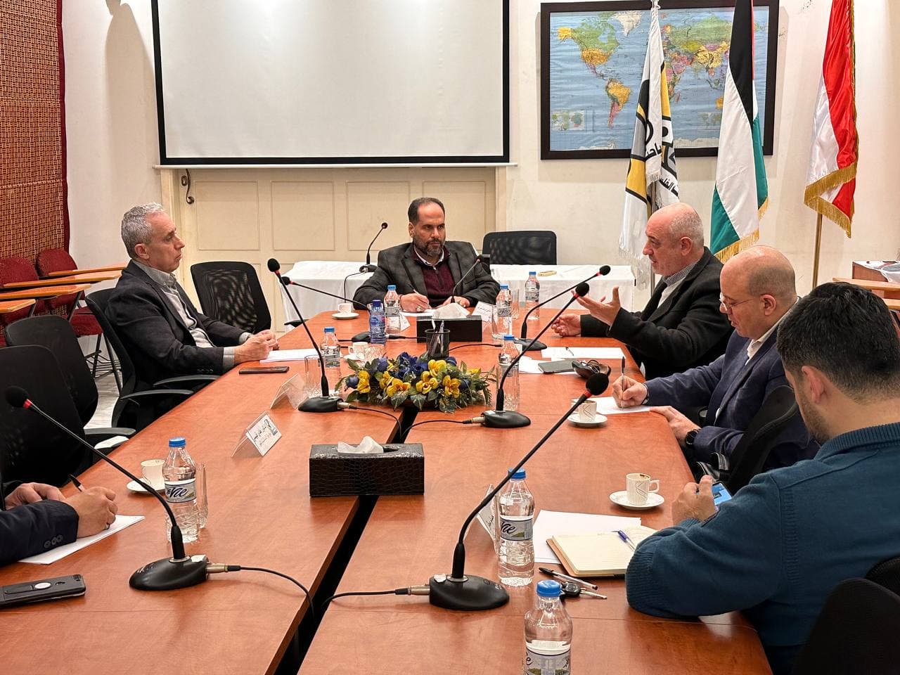 نظم مركز باحث للدراسات الفلسطينية والاستراتيجية حلقة نقاش خاصة بعنوان:
الانقسام المجتمعي الاسرائيلي